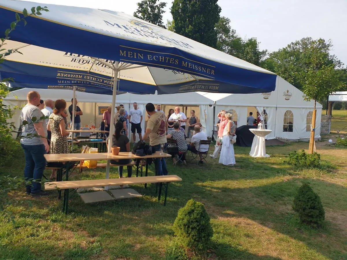 Hotel Alttolkewitzer Hof Dresden 3*,